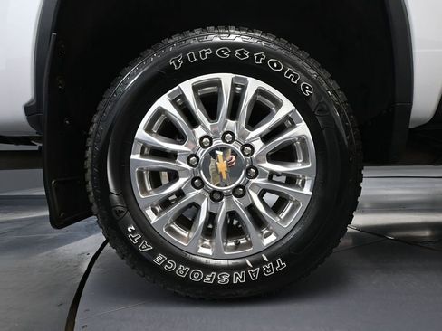 Used 2021 Chevrolet Silverado 2500 High Country AWD/4WD image 17