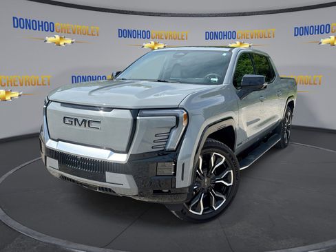 Used 2024 GMC Sierra EV Denali AWD/4WD image 4
