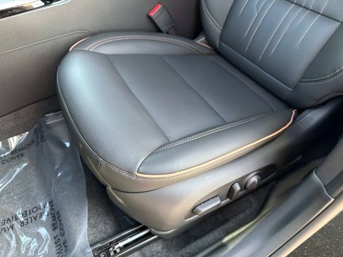 Certified 2025 Buick Envista Avenir image 15