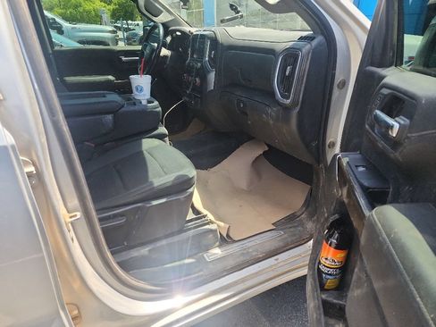Used 2022 Chevrolet Silverado 1500 LT AWD/4WD image 18
