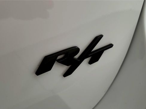 Used 2023 Dodge Durango R/T w/ Hemi Orange Plus Package image 13