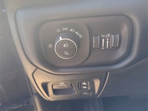 New 2025 RAM 1500 Big Horn image 12