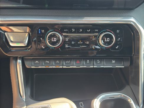 Used 2023 GMC Sierra 1500 Denali w/ Denali Reserve Package image 17