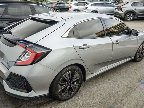 Used 2018 Honda Civic EX image 5