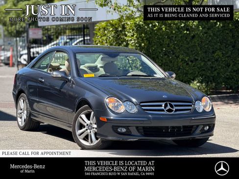 Used 2009 Mercedes-Benz CLK 350 Coupe image 1