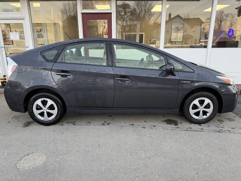 Used 2012 Toyota Prius Two image 2