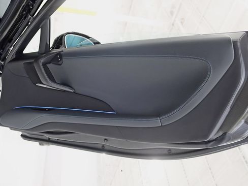 Used 2019 BMW i8 Roadster AWD/4WD image 33