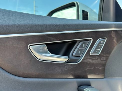 Used 2019 Audi Q8 Premium Plus w/ Premium Plus AWD/4WD image 12