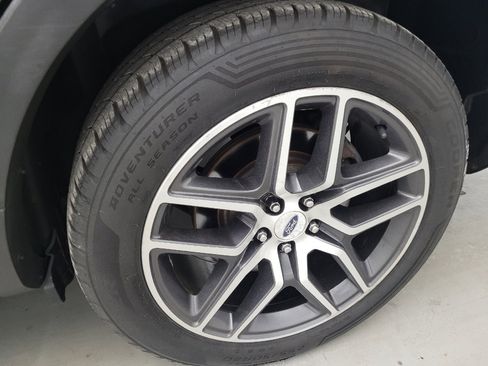 Used 2016 Ford Explorer Sport w/ Equipment Group 401A AWD/4WD image 31