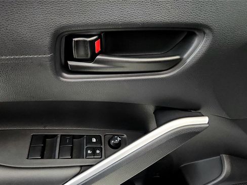 Certified 2024 Toyota Corolla Cross LE image 23