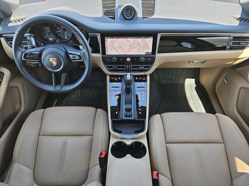 Certified 2026 Porsche Macan image 24