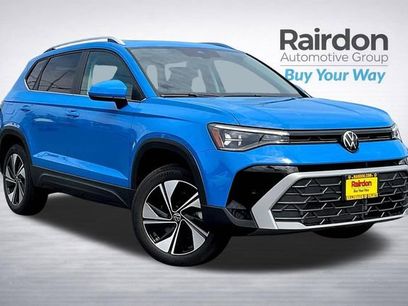 New 2025 Volkswagen Taos SE