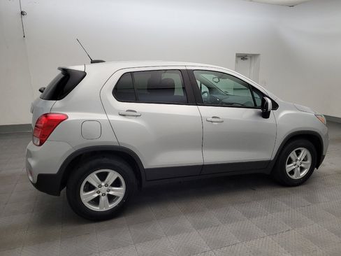 Used 2020 Chevrolet Trax LS w/ Tint and Cruise Package FWD image 10