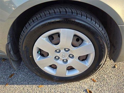 Used 2010 Hyundai Sonata GLS image 16