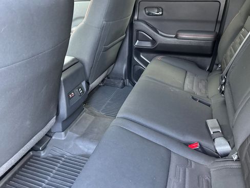 Used 2023 Nissan Frontier PRO-4X w/ Pro Convenience Package image 12