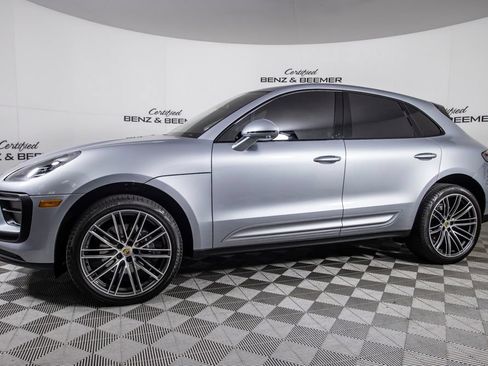Used 2024 Porsche Macan AWD/4WD image 7