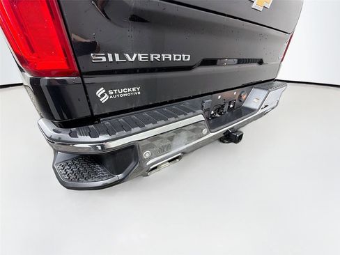 Used 2025 Chevrolet Silverado 1500 LTZ image 36