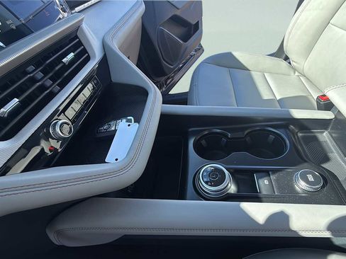 New 2026 Ford Explorer Active AWD/4WD image 49