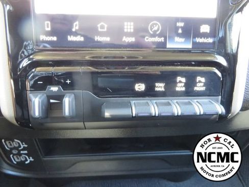 Used 2024 RAM 2500 Laramie w/ Safety Group AWD/4WD image 31