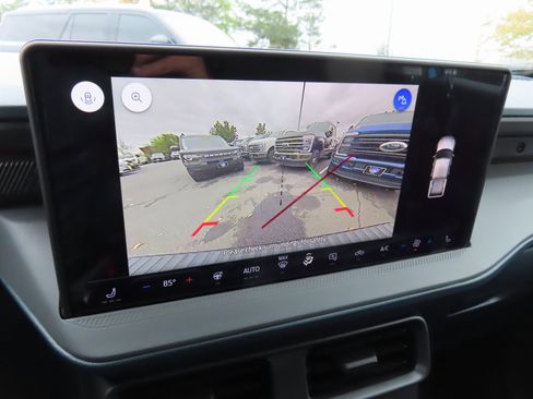 New 2025 Ford Maverick XLT w/ XLT Luxury Package image 12