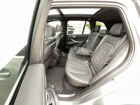 Used 2024 BMW X5 xDrive40i w/ Premium Package AWD/4WD image 27