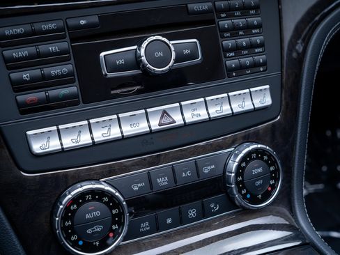 Used 2014 Mercedes-Benz SL 63 AMG image 18