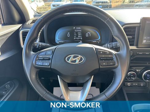 Used 2024 Hyundai Venue SEL image 19