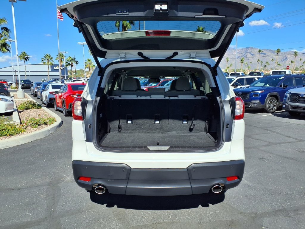 Certified 2023 Subaru Ascent Premium w/ Convenience Package AWD/4WD image 15