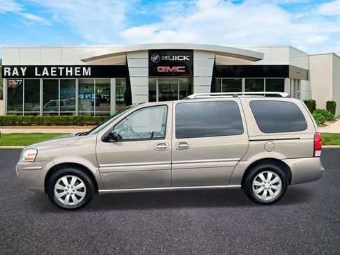 Used 2006 Buick Terraza CXL w/ Driver Confidence Package FWD image 2