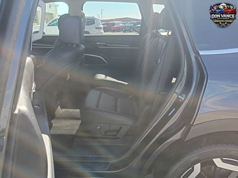 Used 2025 Kia Telluride S FWD image 25