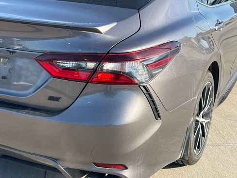 Used 2023 Toyota Camry SE image 14