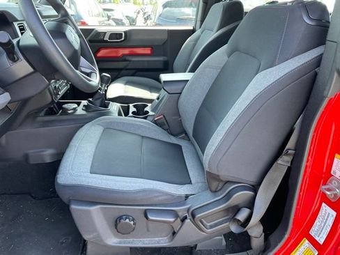 Used 2022 Ford Bronco 2-Door w/ Sasquatch Package AWD/4WD image 6