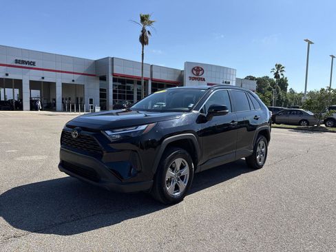 Certified 2025 Toyota RAV4 XLE AWD/4WD image 1
