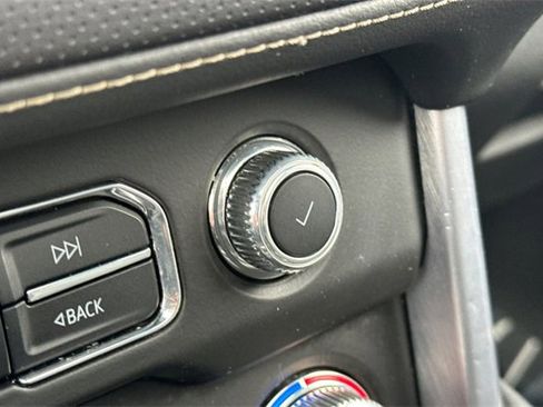 Used 2021 GMC Yukon SLT w/ SLT Luxury Plus Package image 33