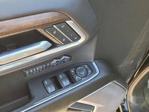 Used 2023 Chevrolet Silverado 1500 High Country w/ High Country Premium Package image 22