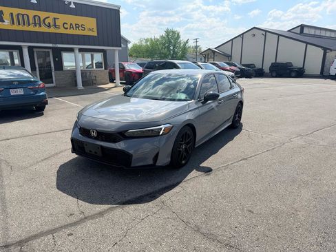 Used 2025 Honda Civic Sport image 2