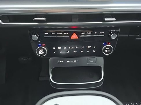 Certified 2026 Hyundai Ioniq 9 Limited image 16