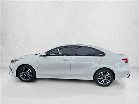 Used 2023 Kia Forte LXS w/ LXS Technology Package FWD image 9