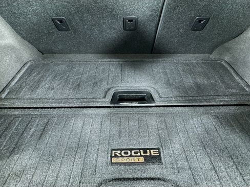 Used 2019 Nissan Rogue Sport S image 33