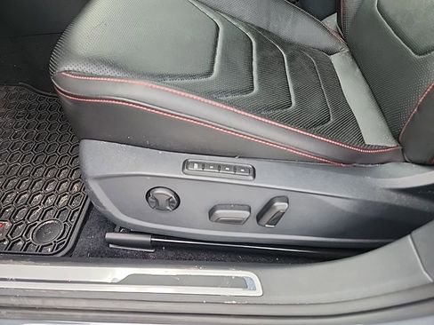 Used 2021 Volkswagen Jetta GLI Autobahn w/ GLI Autobahn Black Package image 11