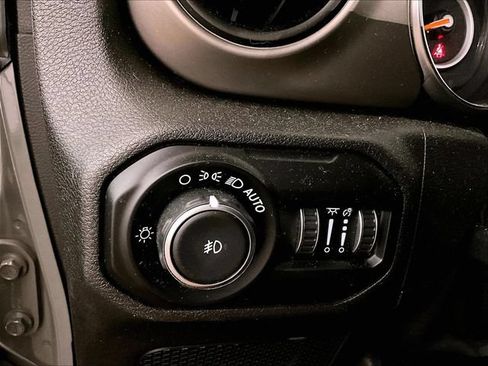 Used 2019 Jeep Wrangler Unlimited Sport S AWD/4WD image 30