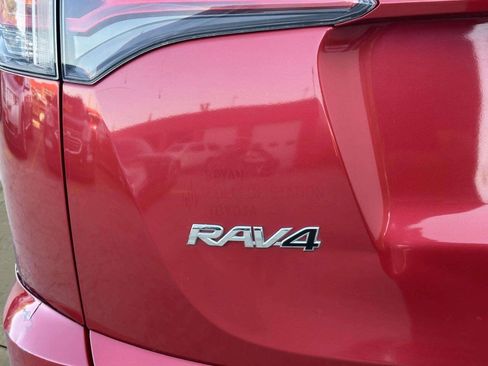 Used 2017 Toyota RAV4 LE w/ All Weather Liner Package AWD/4WD image 33