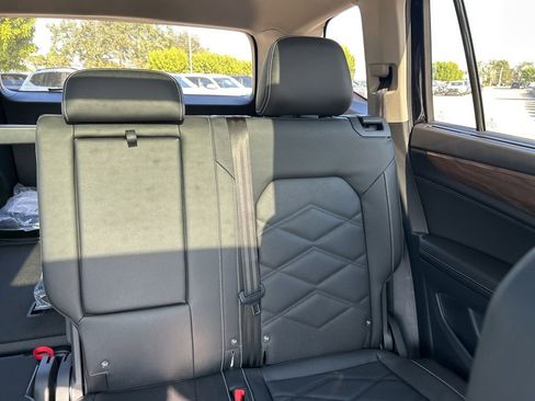 New 2026 Volkswagen Atlas SE FWD image 13