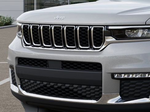 New 2025 Jeep Grand Cherokee L Limited image 11