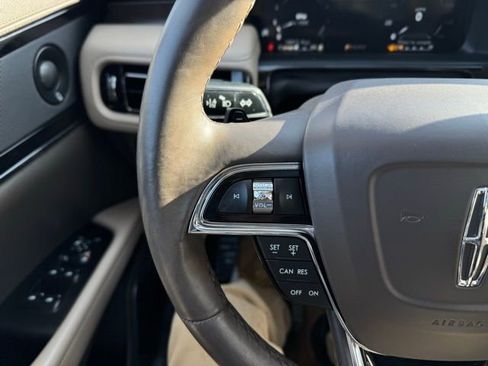 Certified 2023 Lincoln Nautilus Reserve w/ Luxury Package image 28
