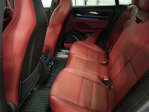 Used 2025 Porsche Macan Electric image 25