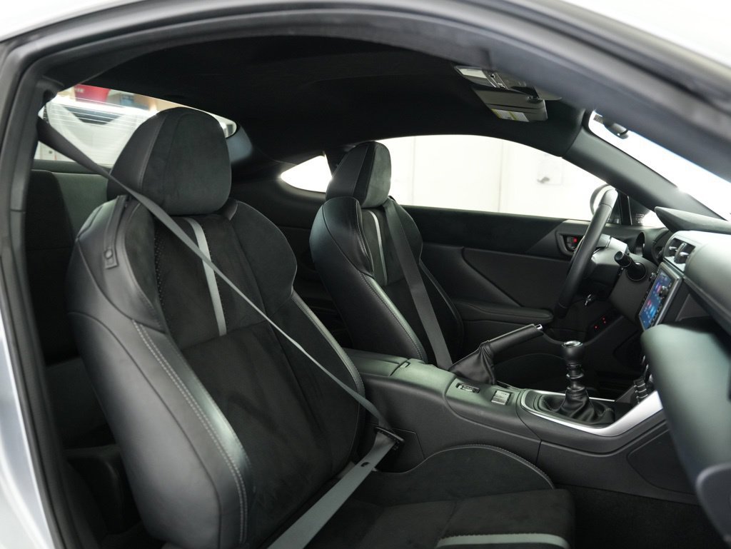 Used 2023 Toyota GR86 Premium w/ ALL Weather Mat Package (TMS) RWD image 42