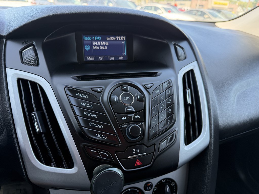 Used 2014 Ford Focus SE FWD image 17