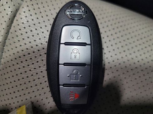 Used 2020 Nissan Rogue Sport SL AWD/4WD image 32