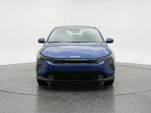 Used 2025 Kia K4 FWD image 2
